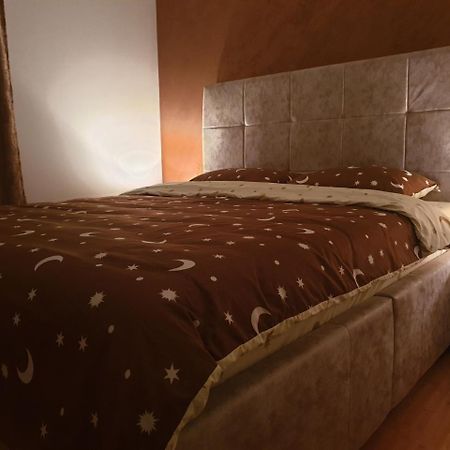 Apartman Kej Free Parking คราลเยโว ภายนอก รูปภาพ