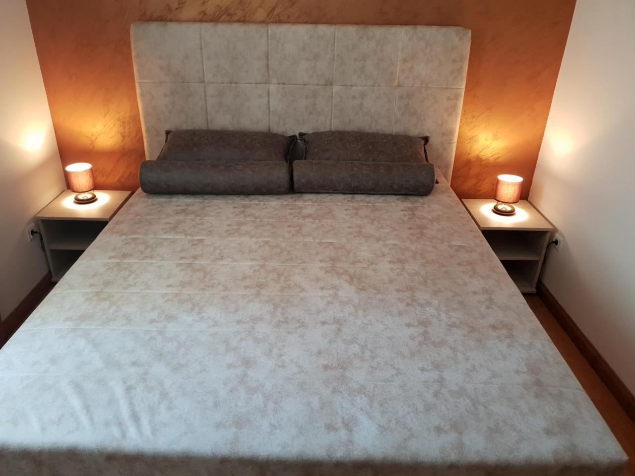 Apartman Kej Free Parking คราลเยโว ภายนอก รูปภาพ