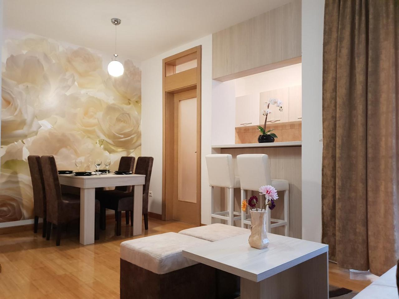 Apartman Kej Free Parking คราลเยโว ภายนอก รูปภาพ
