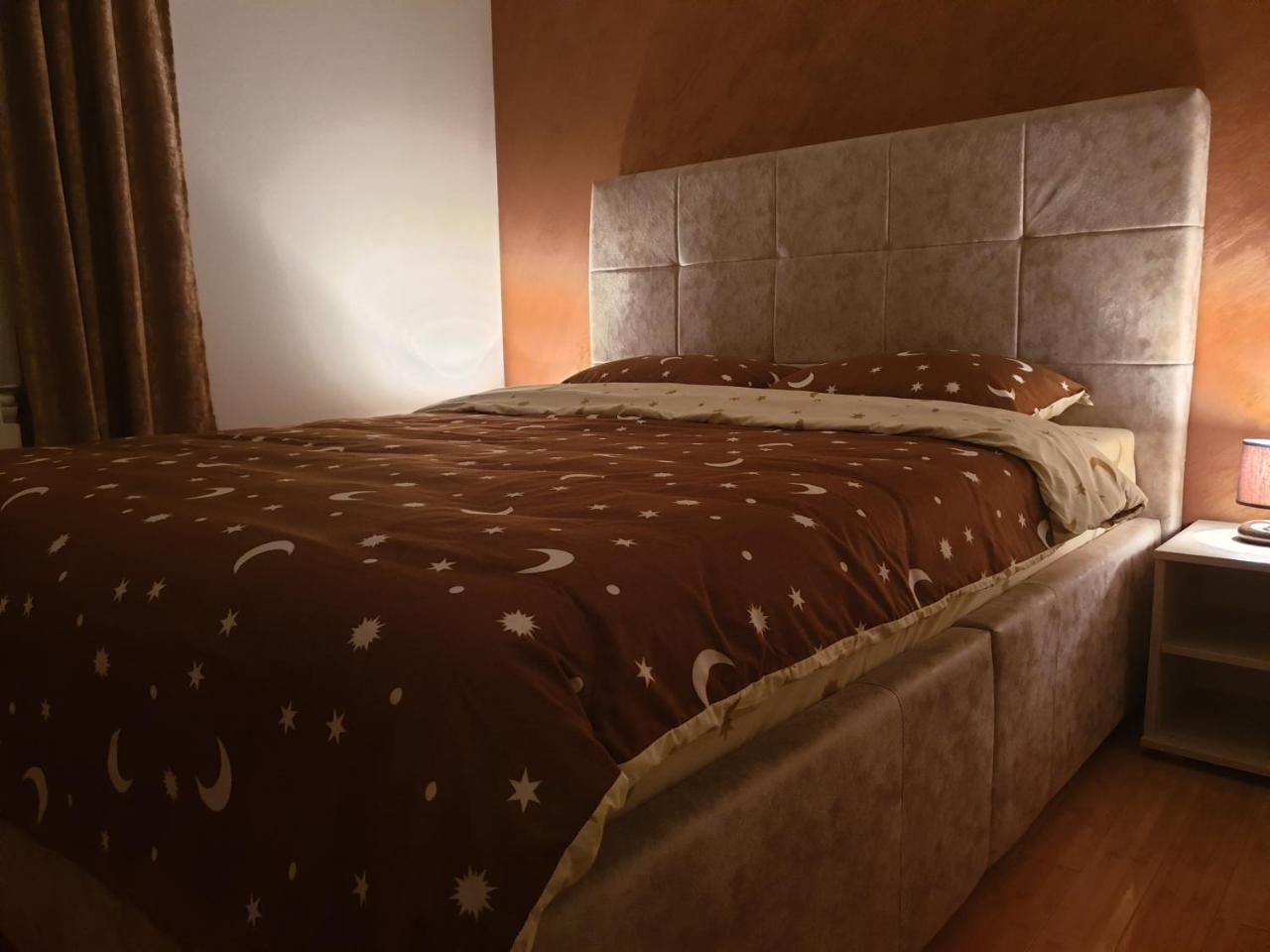 Apartman Kej Free Parking คราลเยโว ภายนอก รูปภาพ